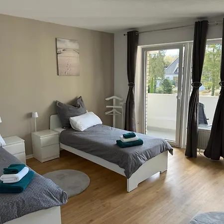1 In Apartment